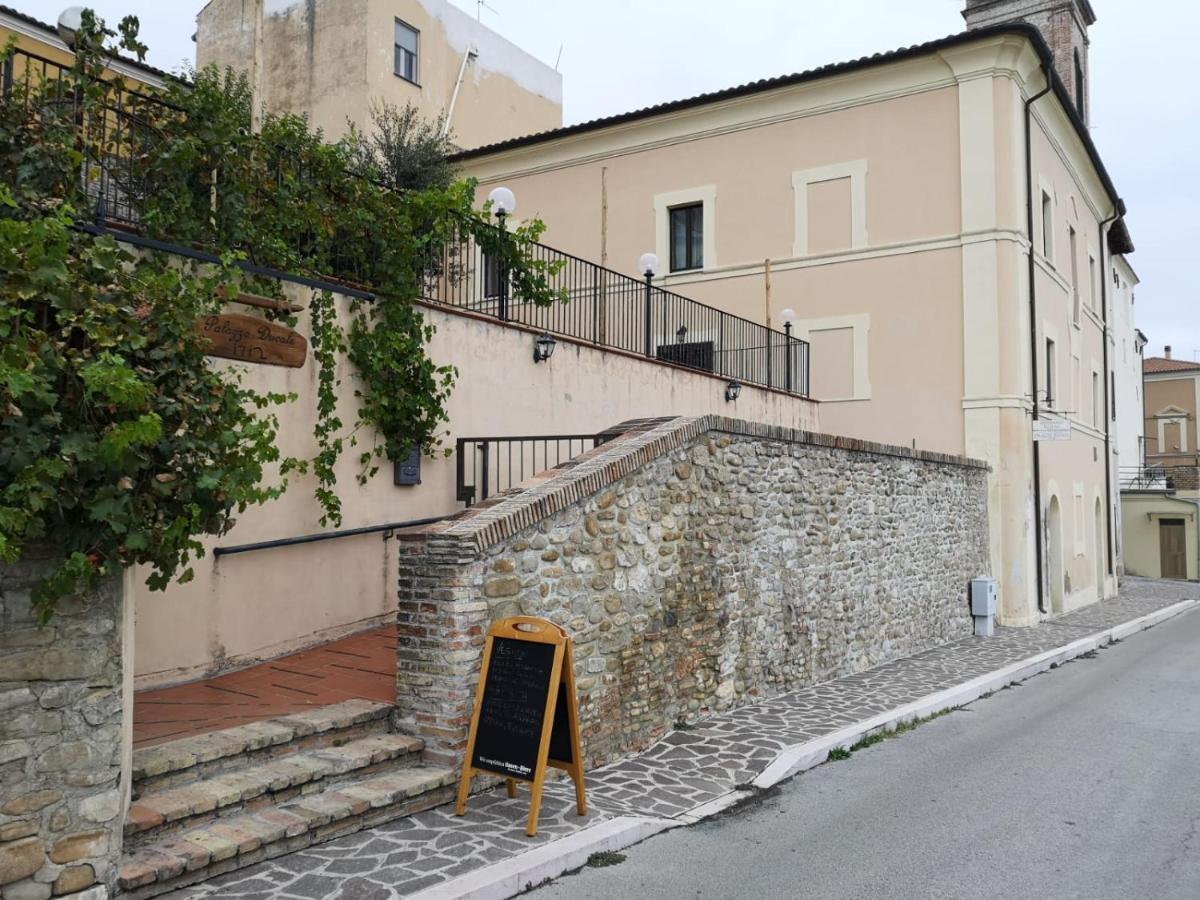 Hotel Palazzo Ducale Castilenti Exterior foto